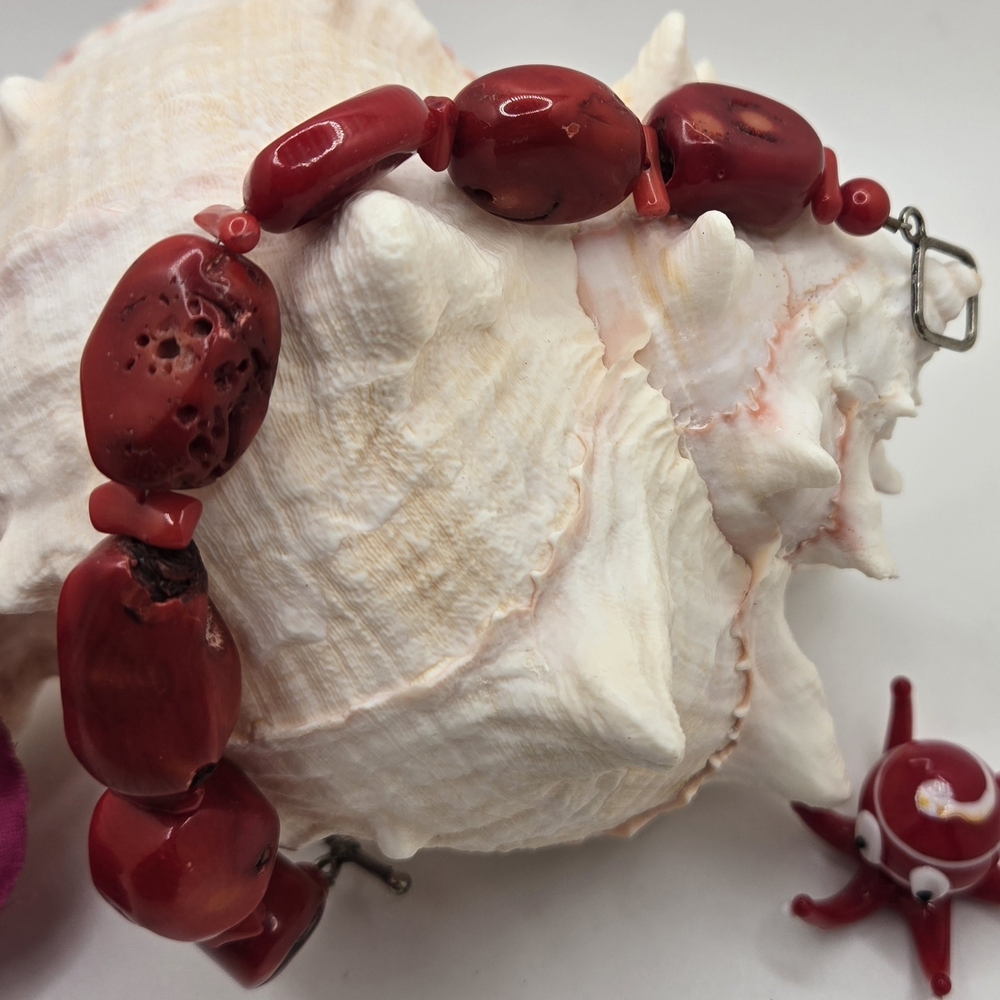 🐚 Red Coral Bracelet Wire Strung Silver Tone Toggle Clasp Size 6